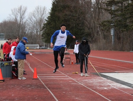 Immense showing in Owls’ first track meet