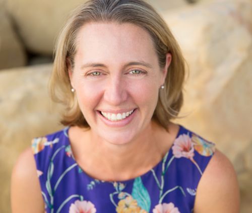 Portrait photo of Dr. Maureen Healy.